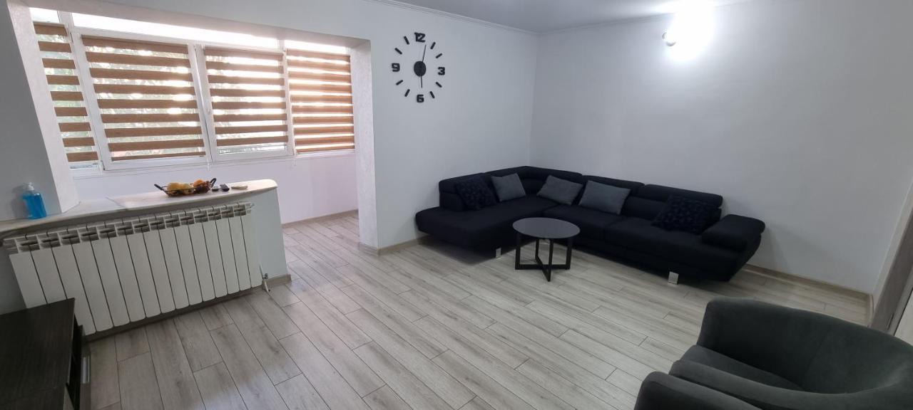 Ilona Apartament 3 Camere Râmnicu Vâlcea Extérieur photo