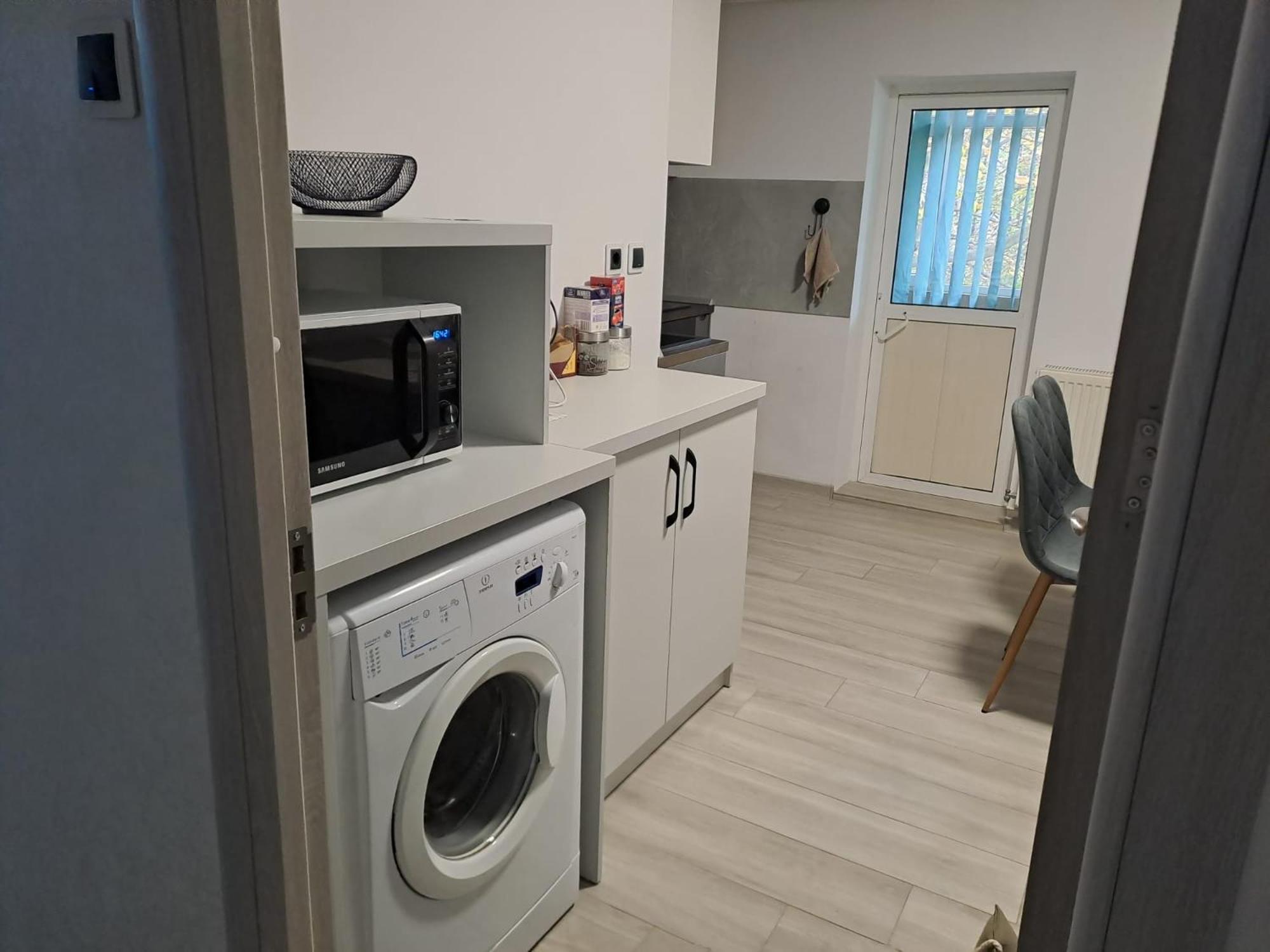 Ilona Apartament 3 Camere Râmnicu Vâlcea Extérieur photo