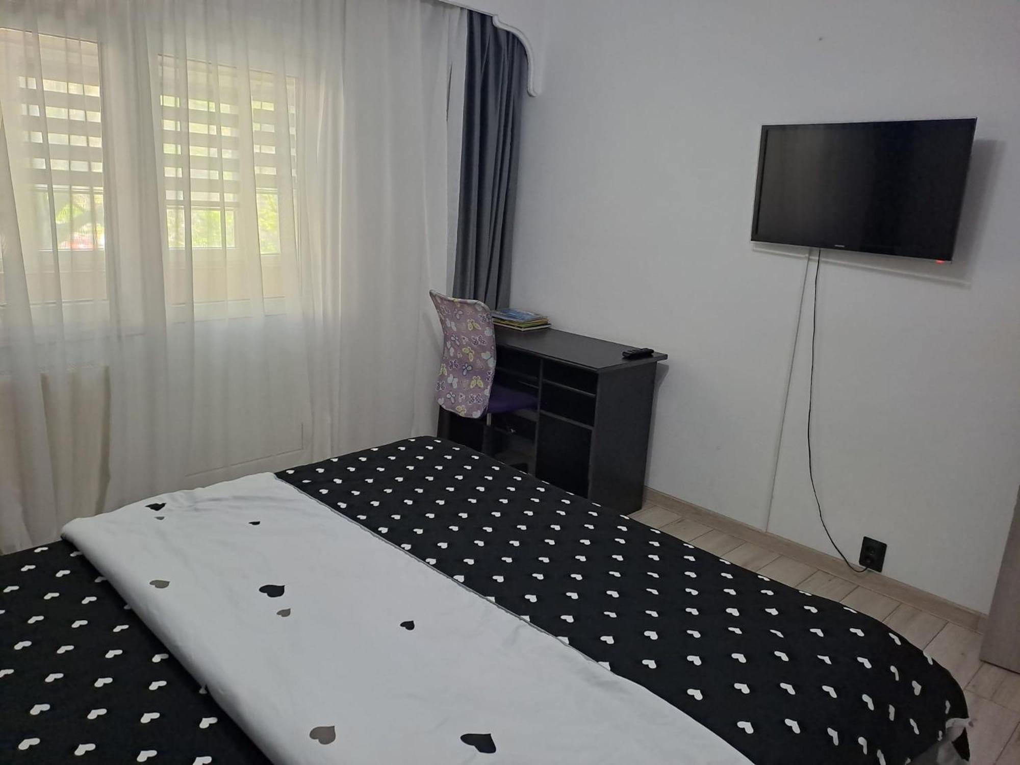 Ilona Apartament 3 Camere Râmnicu Vâlcea Extérieur photo